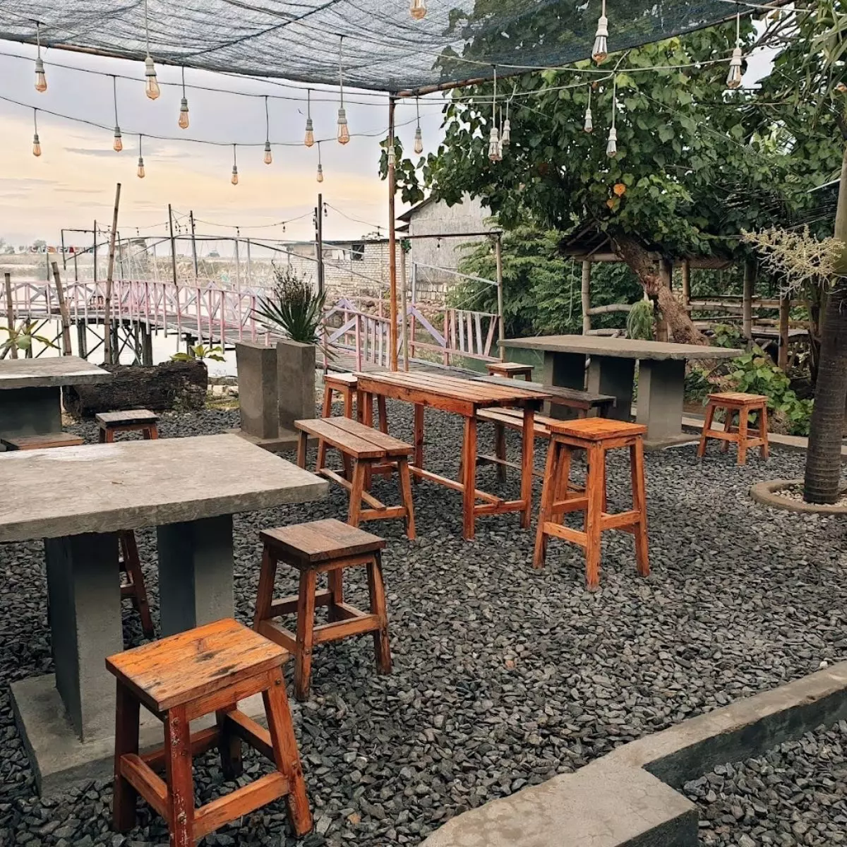 Tepi Laut Cafe Lamongan untuk Buka Puasa