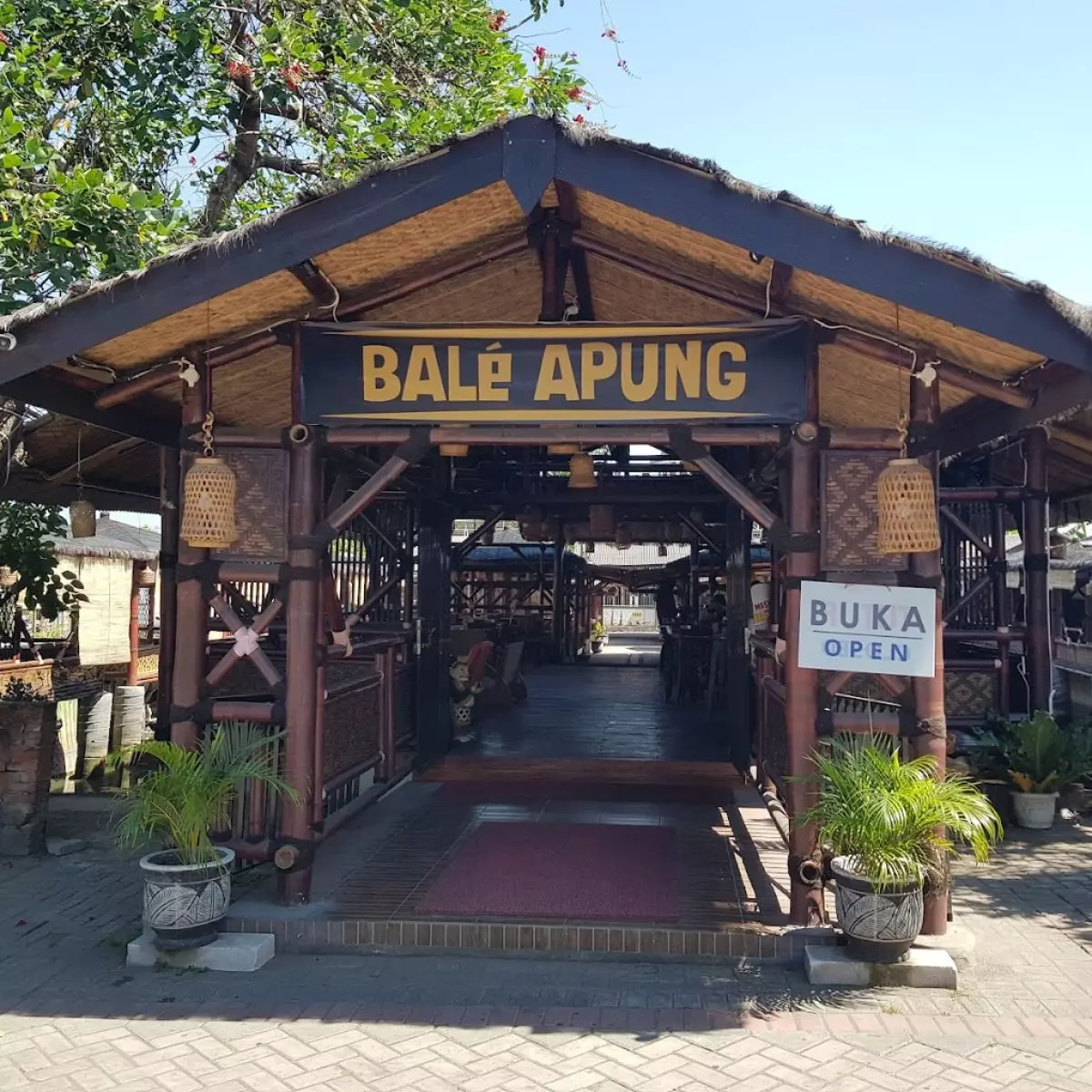 Keistimewaan Bale Apung Sidoarjo