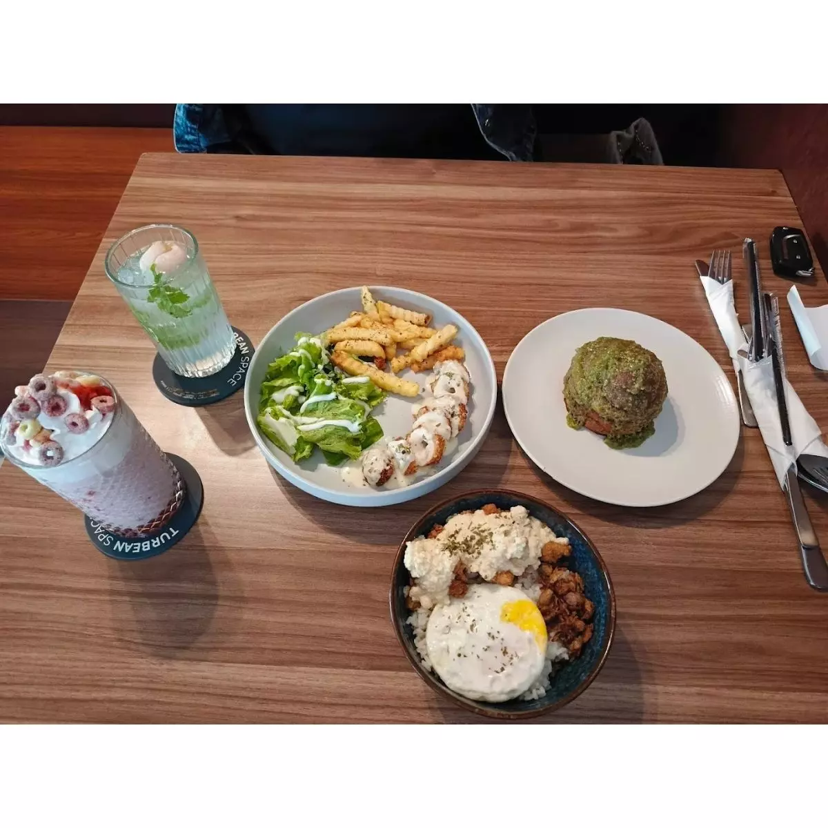 Menu Beragam dengan Harga Bersahabat