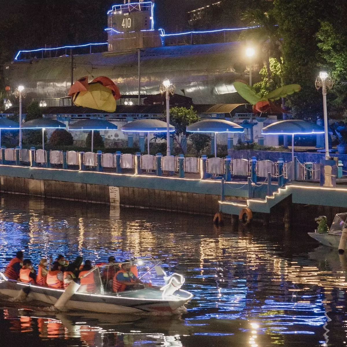 1. Wisata Perahu Kalimas 