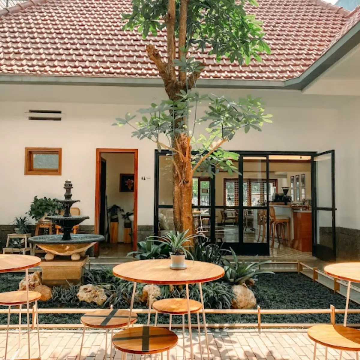 Suasana dan Desain Interior
