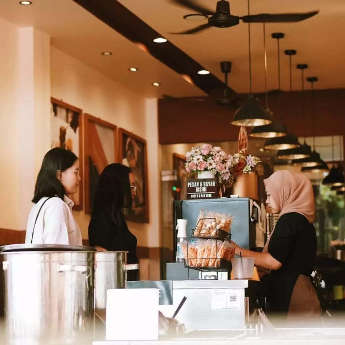 Lokasi dan Suasana Tempat