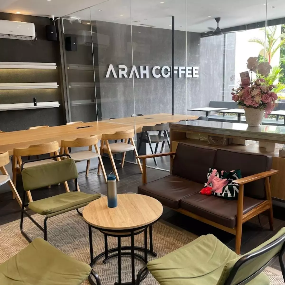 6 Cafe 24 Jam di Surabaya yang Nyaman untuk Nongkrong, Nugas, dan WFC