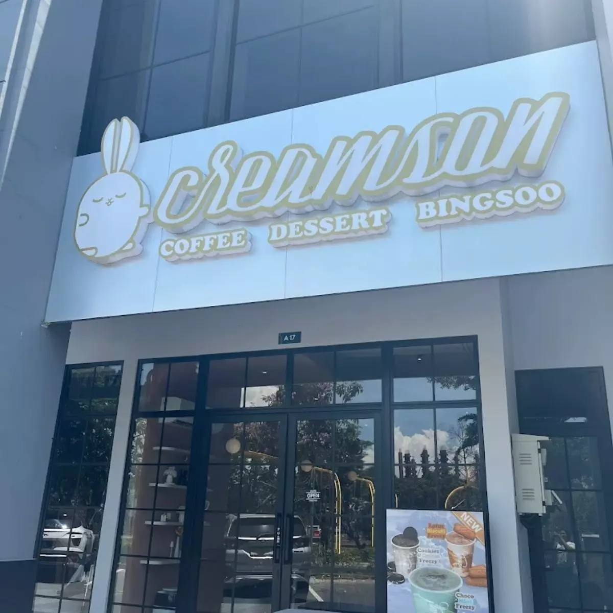 Creamson Cafe Surabaya