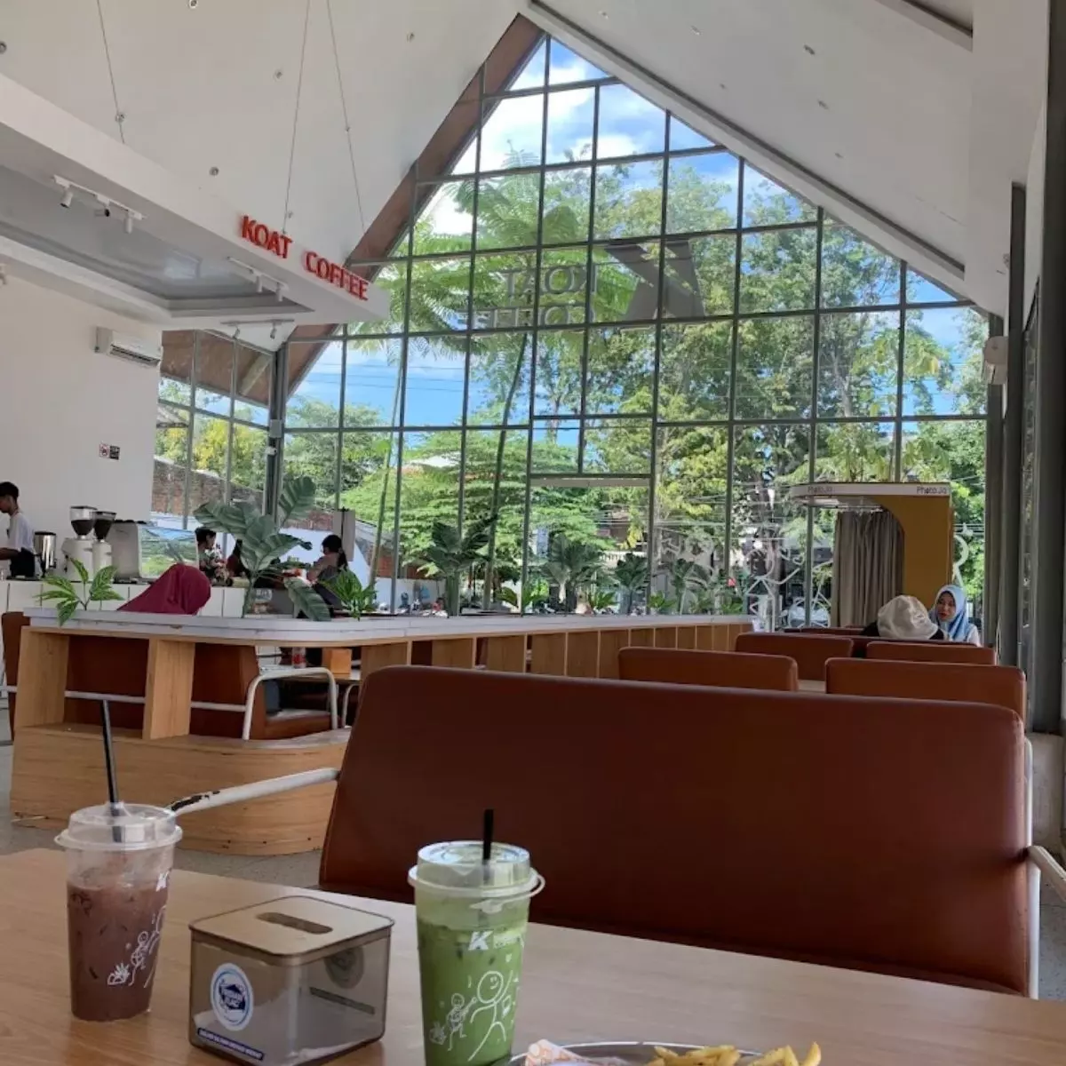 Rekomendasi Cafe 24 Jam Sidoarjo untuk Nongkrong, Nugas, dan WFC
