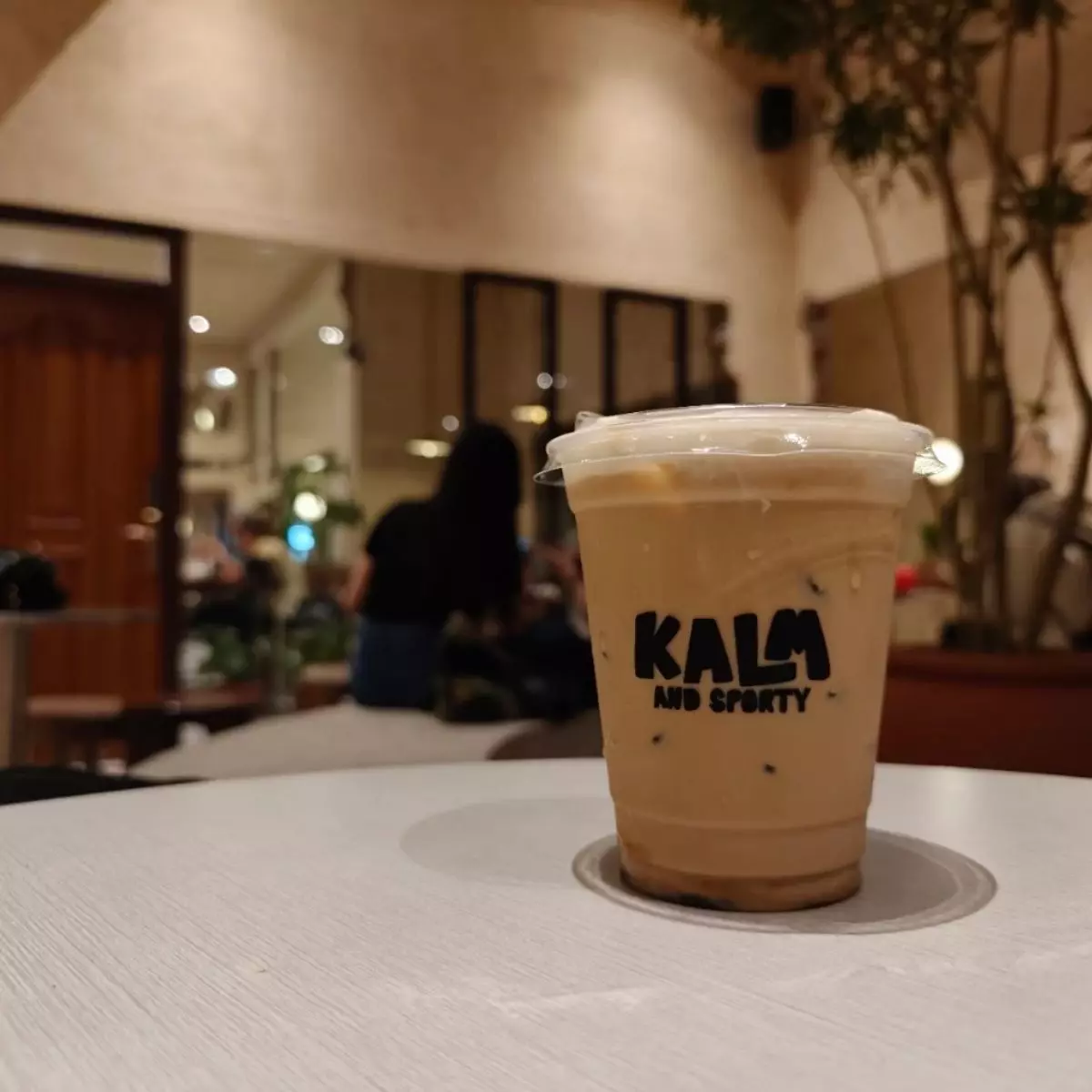 Mengenal Kalm Cafe Surabaya